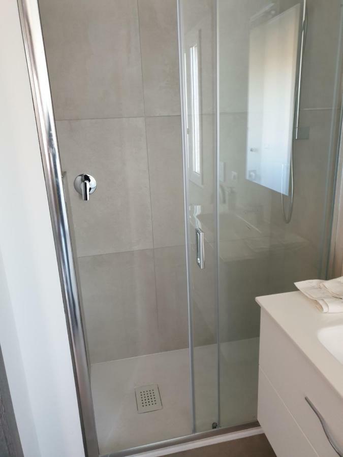 Sun Lake Apartments Десенцано дел Гарда Екстериор снимка