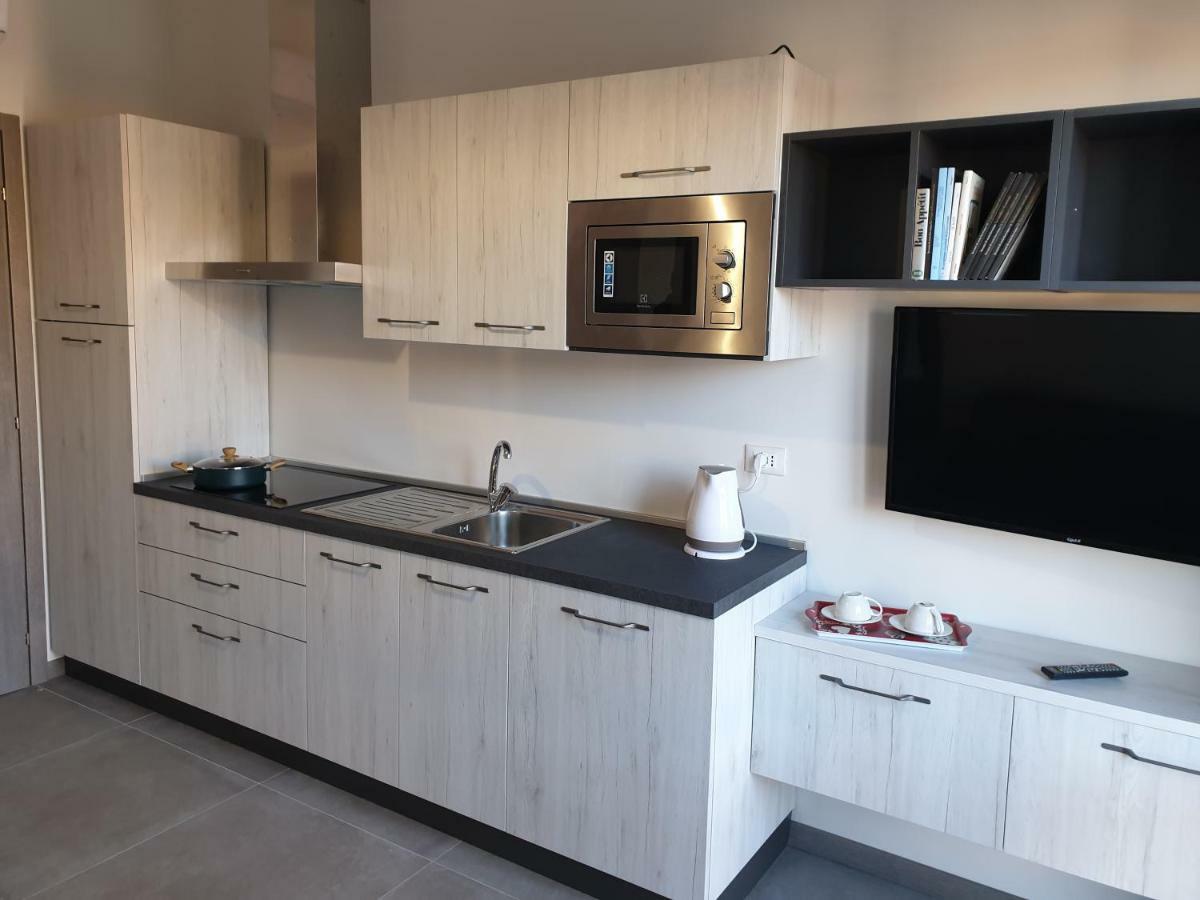 Sun Lake Apartments Десенцано дел Гарда Екстериор снимка