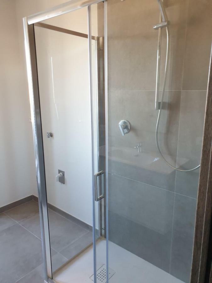 Sun Lake Apartments Десенцано дел Гарда Екстериор снимка